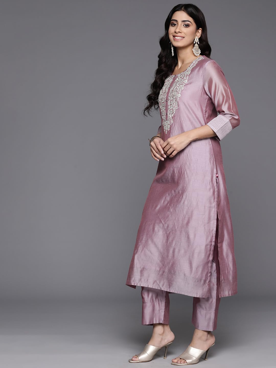 Royal Ethnic Women Mauve Silk Thread Embroidered Kurta Set with Dupatta Elegant Sophisticated Designer Ethnic Wear - Royal Ethnic