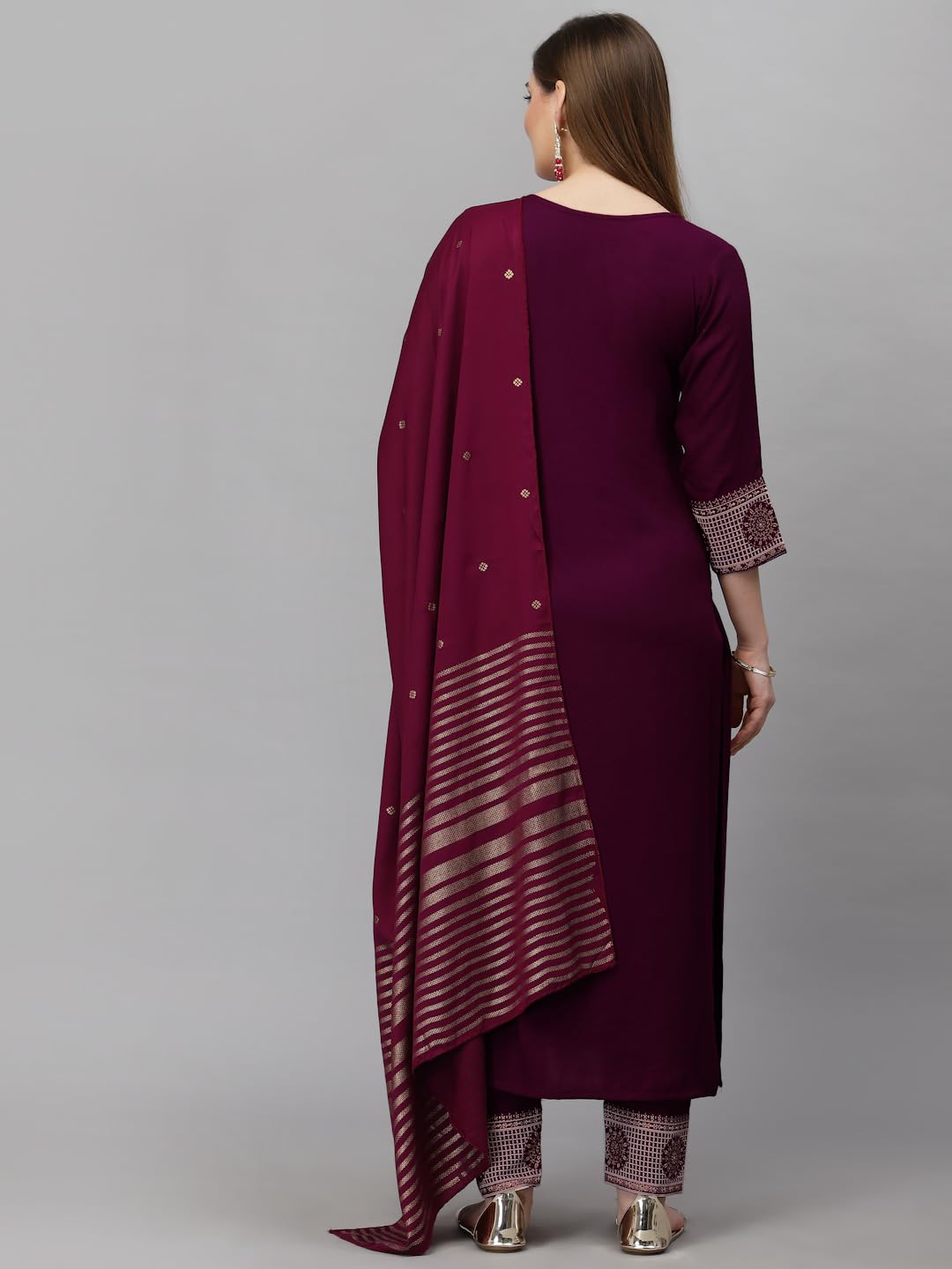 KLOSIA Women Viscose Embroidered Kurta And Pant Set With Dupatta, Kurta Set