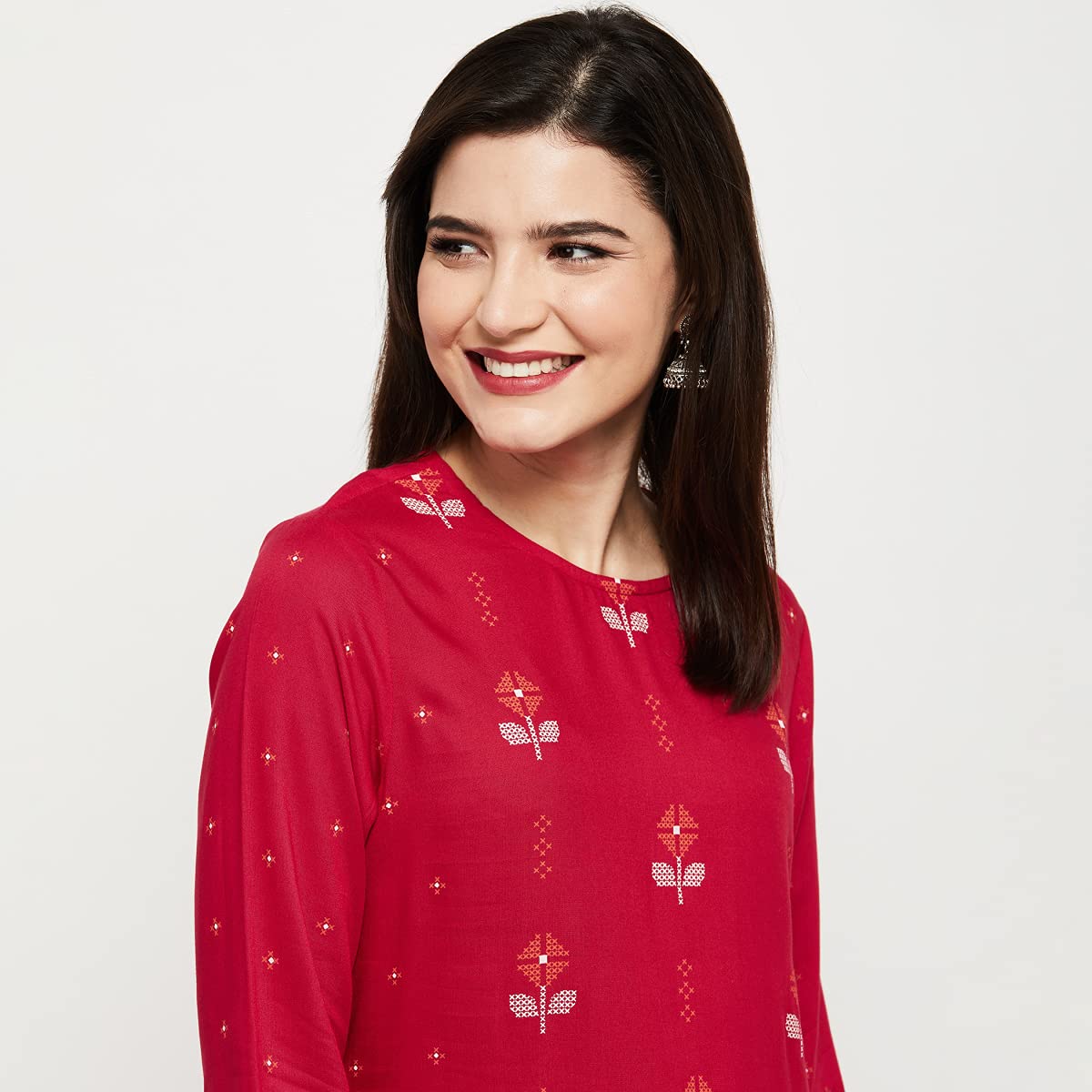 Max Women's Rayon Straight Fit Straight Printed Three-Quarter Sleeves Kurta