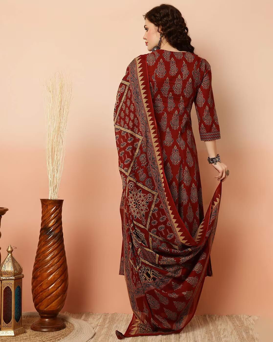 KLOSIA Women Viscose Printed Kurta Pant Dupatta Set