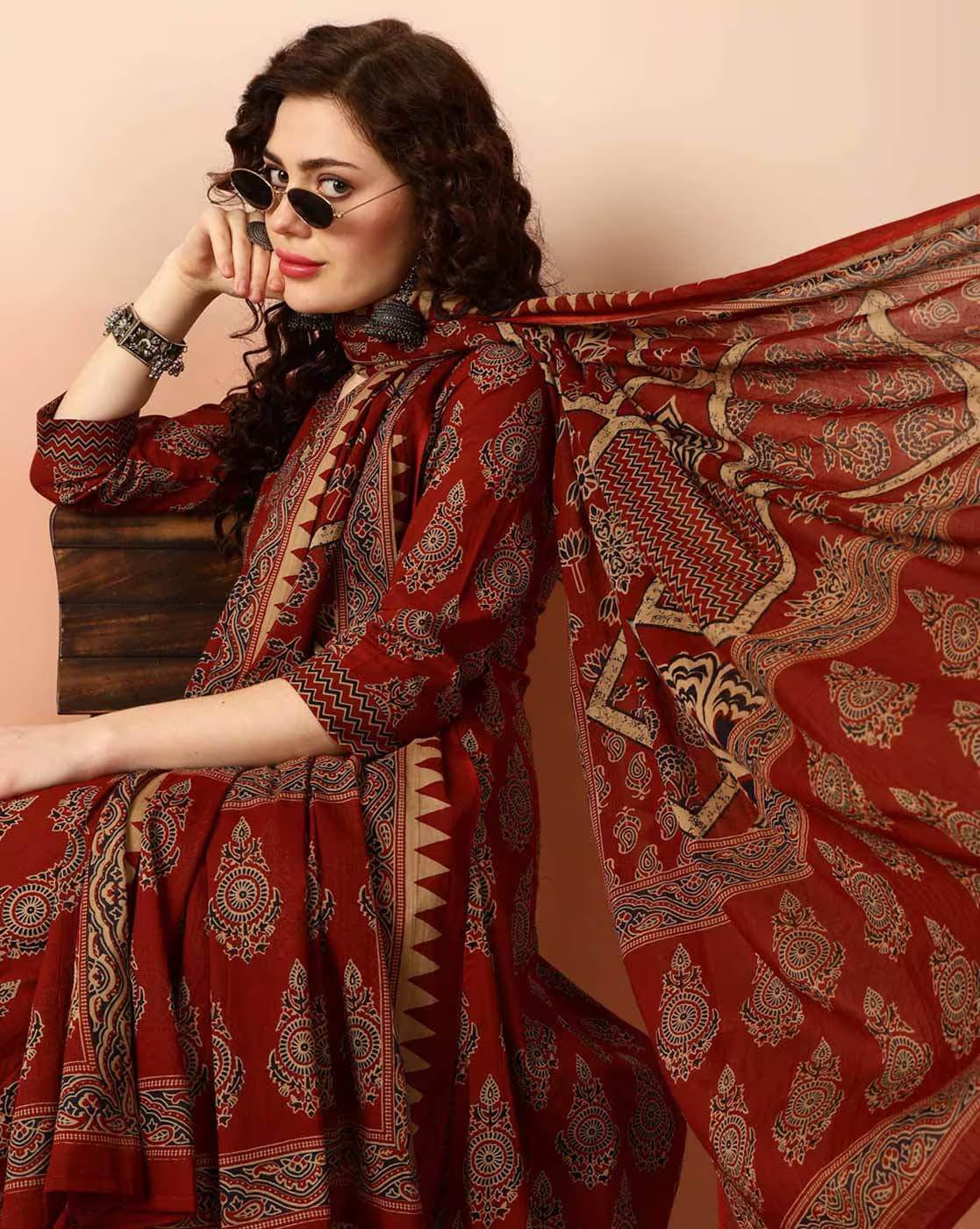 KLOSIA Women Viscose Printed Kurta Pant Dupatta Set