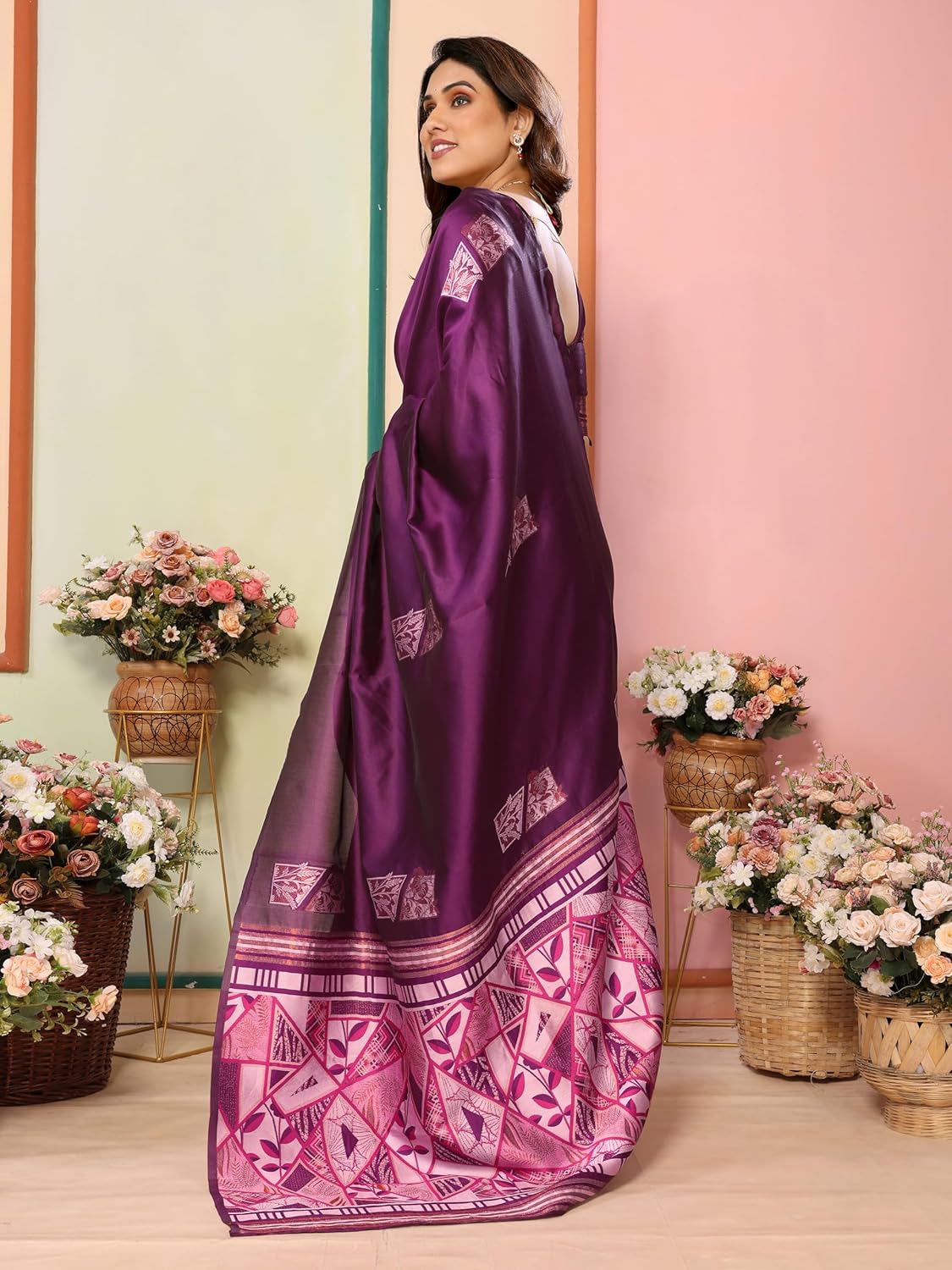 Royal Ethnic | Women's Kanjivaram Banarasi Soft Silk Saree | Silk Box Flower Design | 5.5m Saree + 0.8m Blouse | Festive - Royal Ethnic